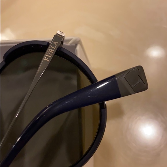 Furla Contemporary Sunglasses - Picture 3 of 3